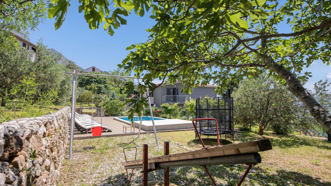 Photo of Others in Omis