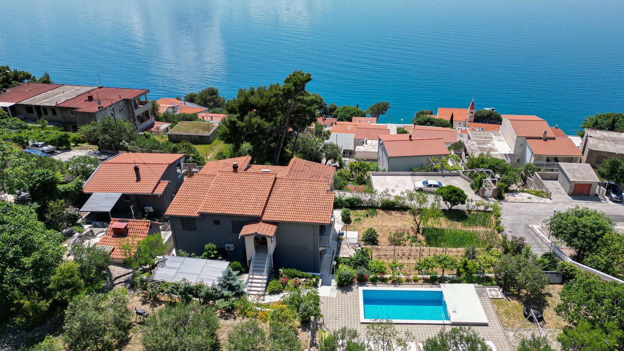 Photo of Others in Omis