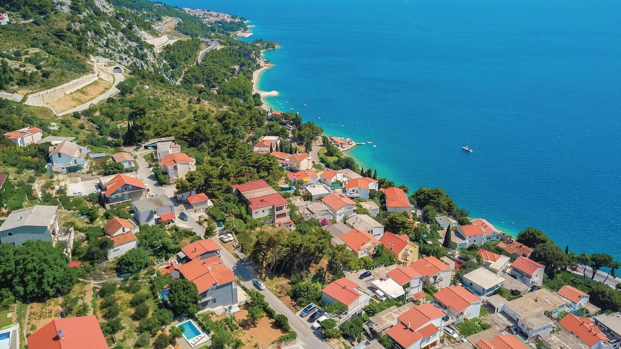 Photo of Others in Omis