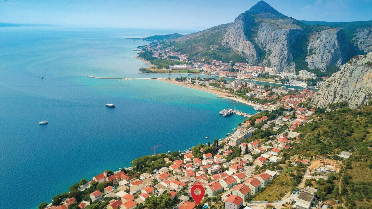 Photo of Others in Omis
