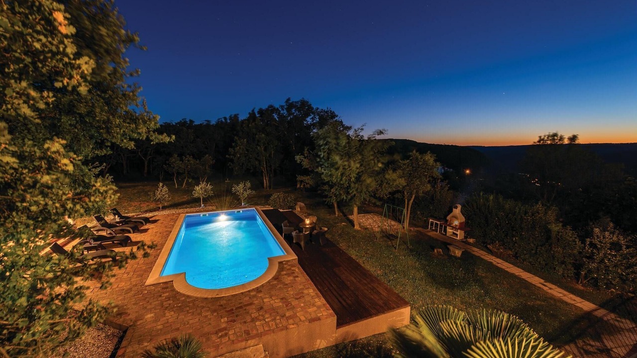 Photo of Outdoor in Kapelica