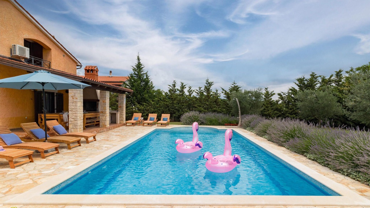 Photo of Outdoor in Muntic