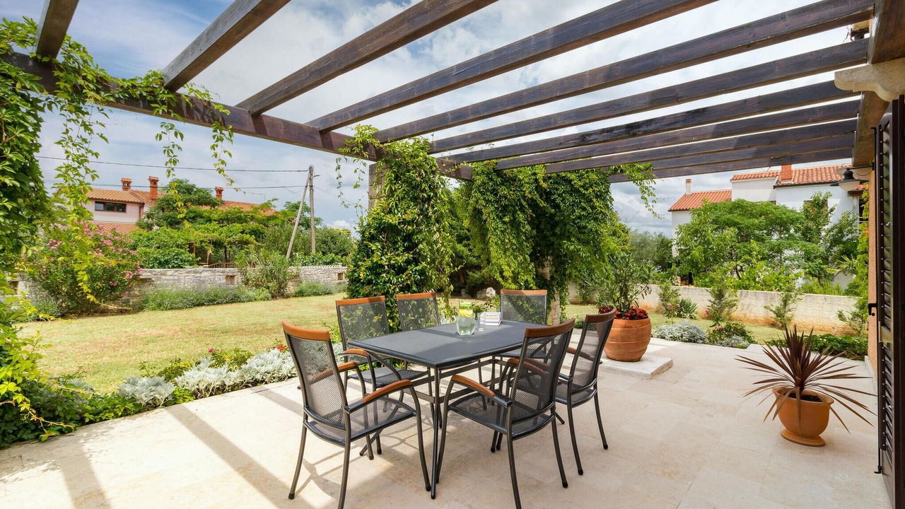 Photo of Outdoor in Muntic