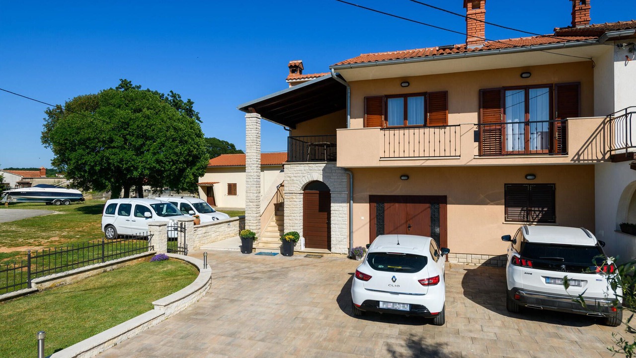 Photo of Outdoor in Rebici