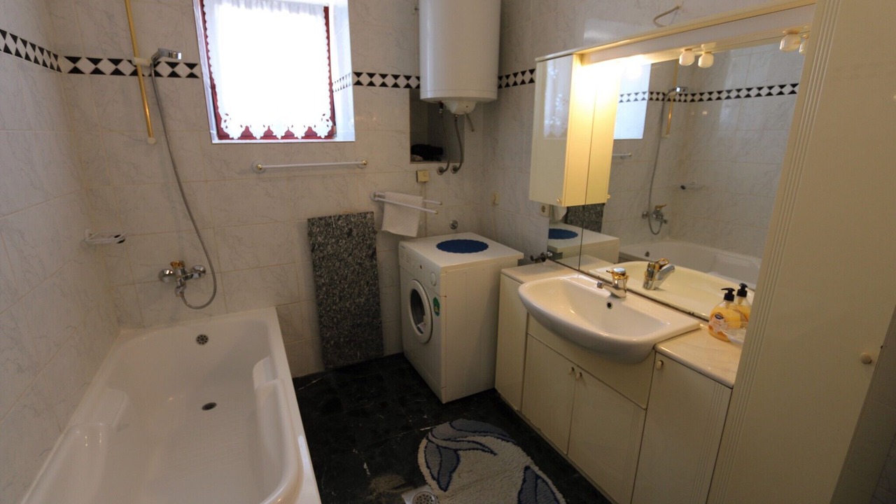 Photo of Bathroom in Silo