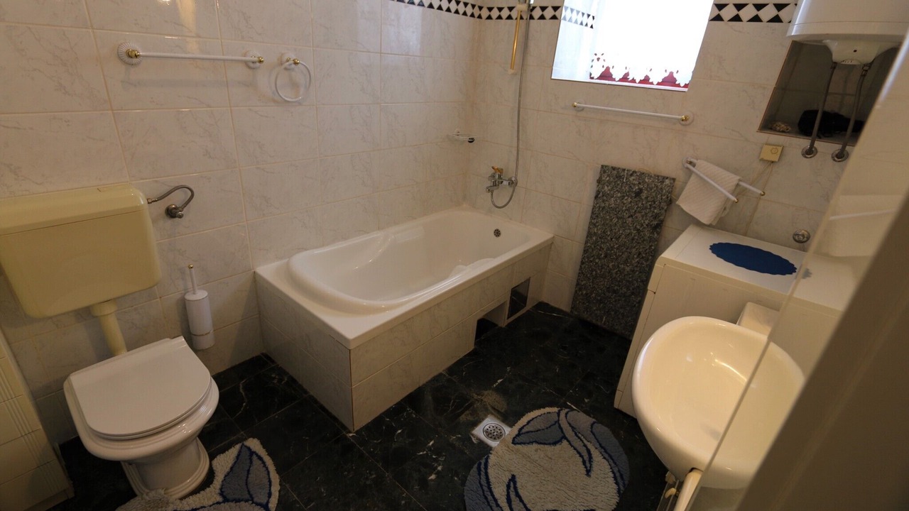 Photo of Bathroom in Silo
