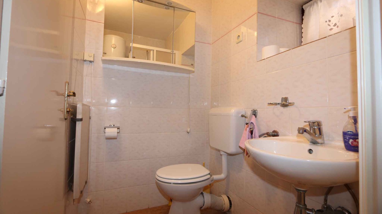 Photo of Bathroom in Silo