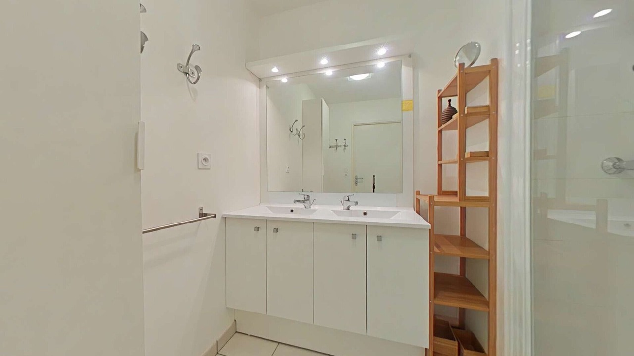 Photo of Bathroom in La Rochelle