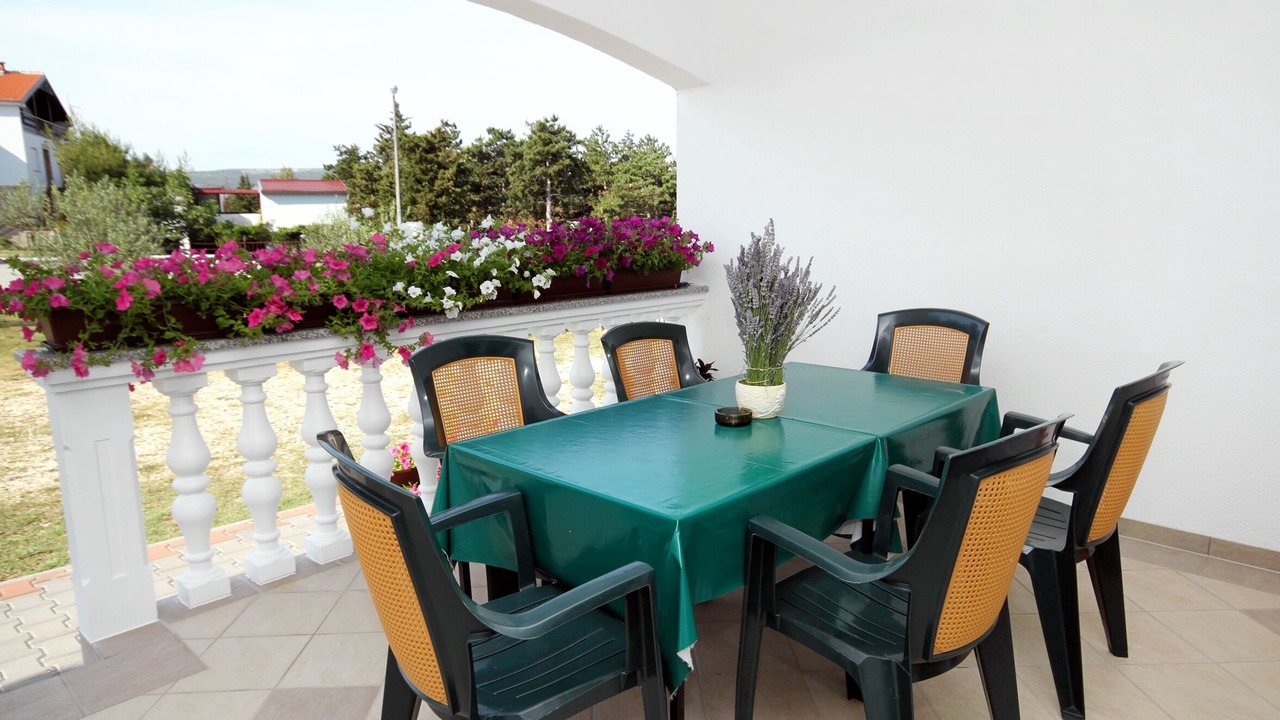 Photo of Outdoor in Seline