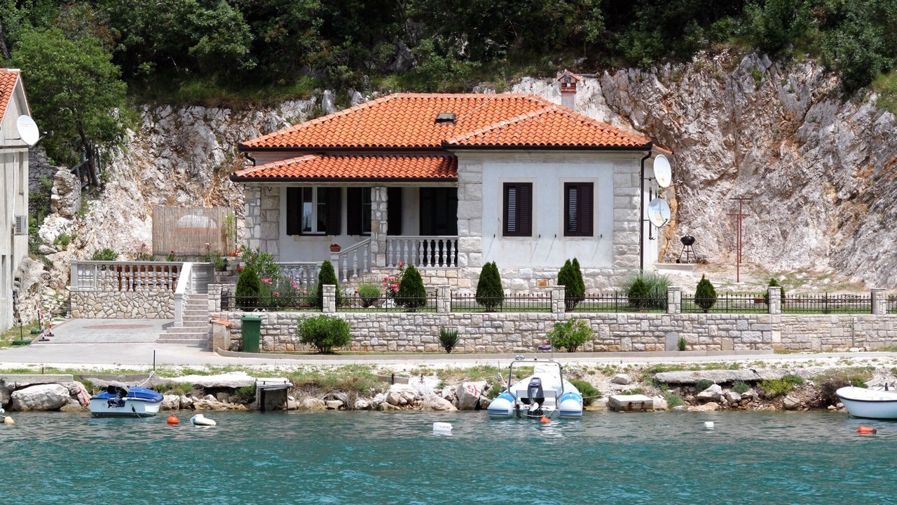 Photo of Outdoor in Plomin