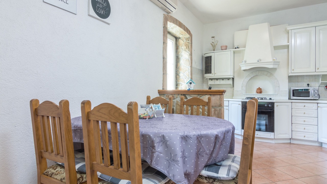Photo of Livingroom in Plomin