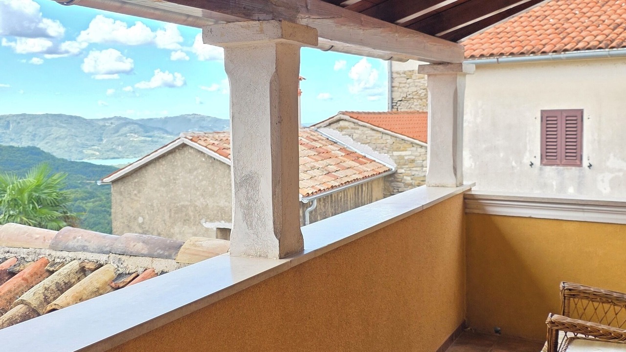 Photo of Patio Balcony in Draguc