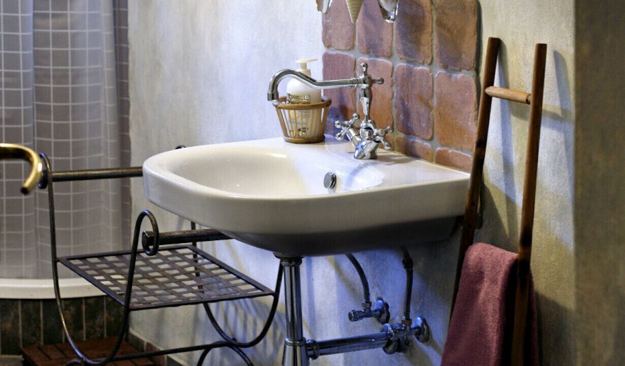 Photo of Bathroom in Peruski