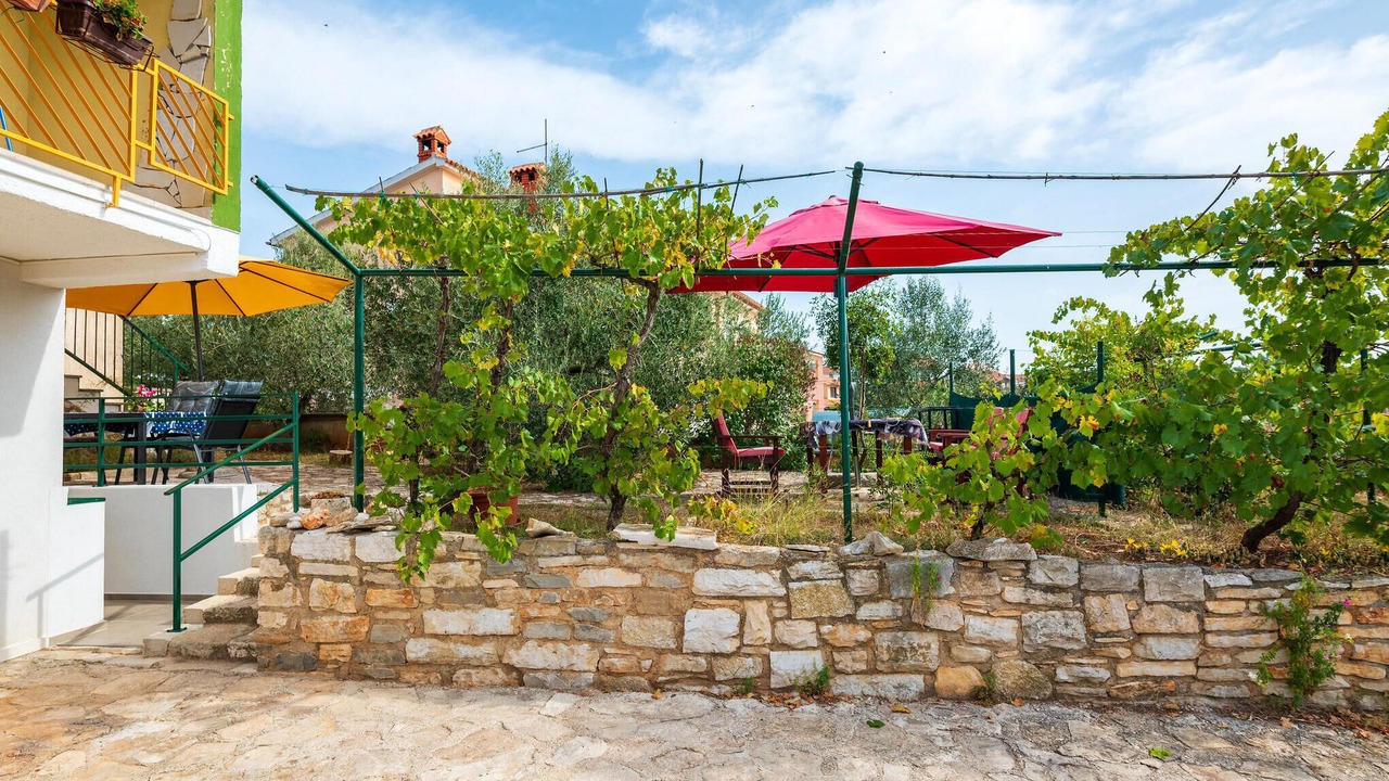 Photo of Outdoor in Vinkuran