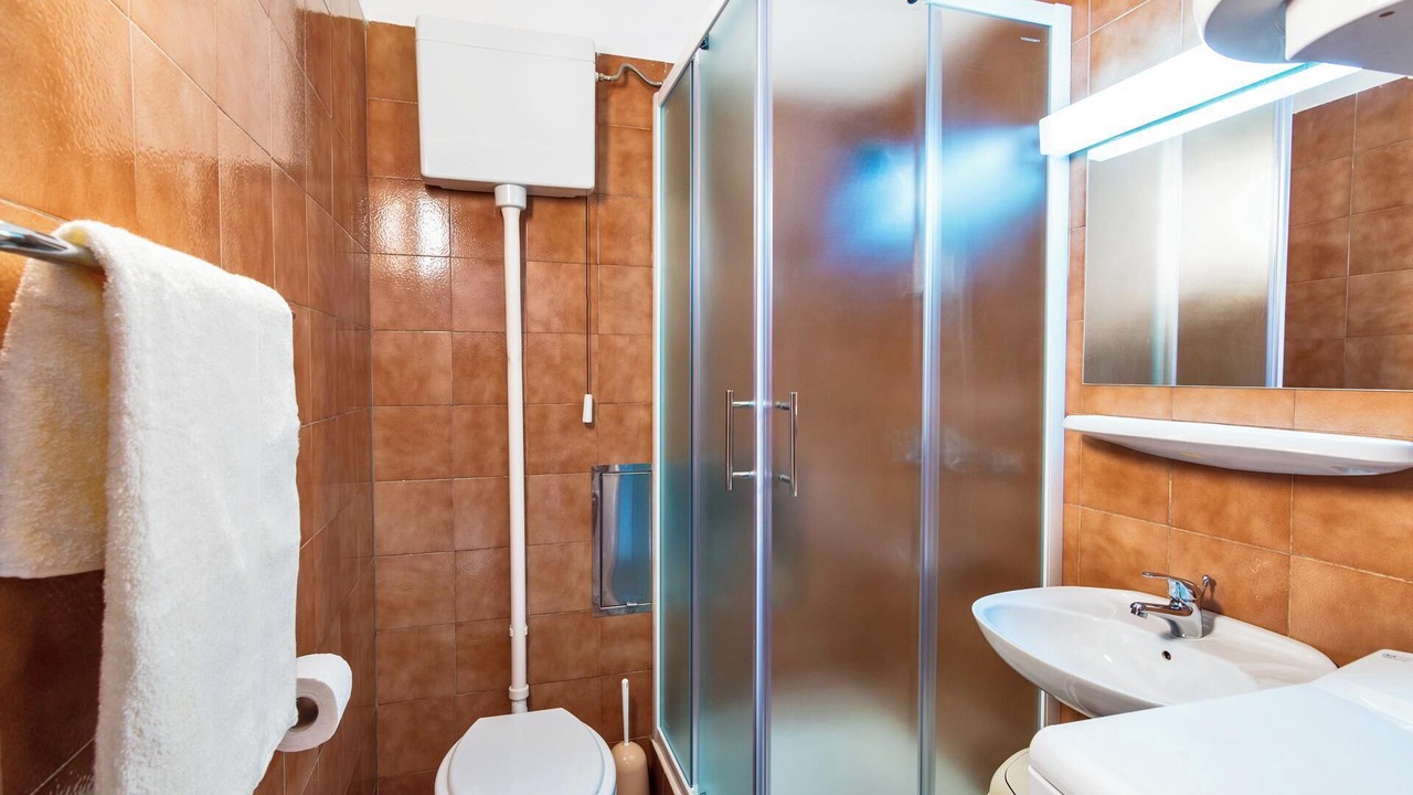 Photo of Bathroom in Ravni