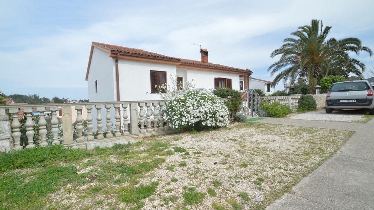 Photo of Outdoor in Cove Murtar