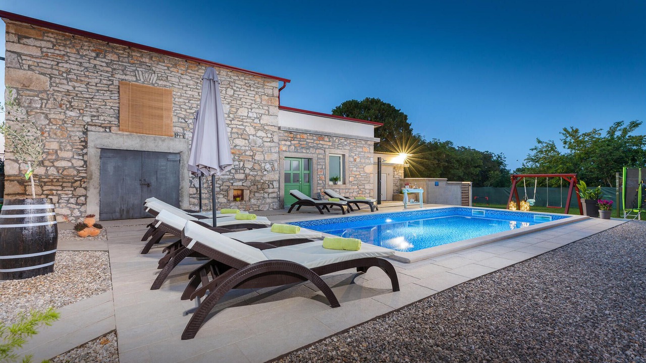 Photo of Outdoor in Mali Vareski