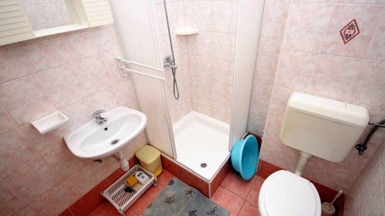 Photo of Bathroom in Tice