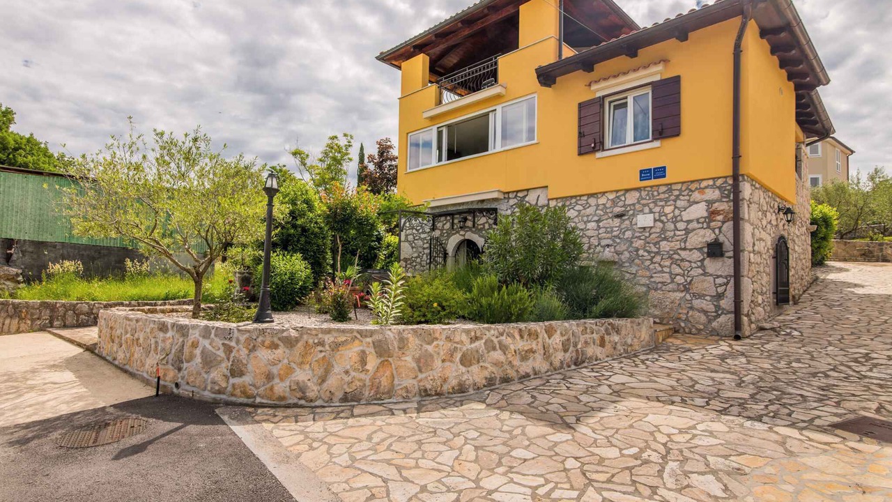 Photo of Outdoor in Soline