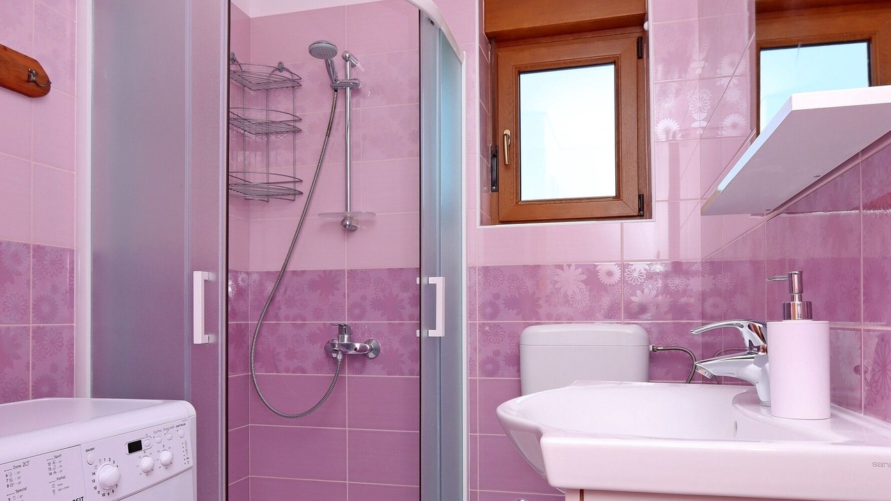 Photo of Bathroom in Pobri