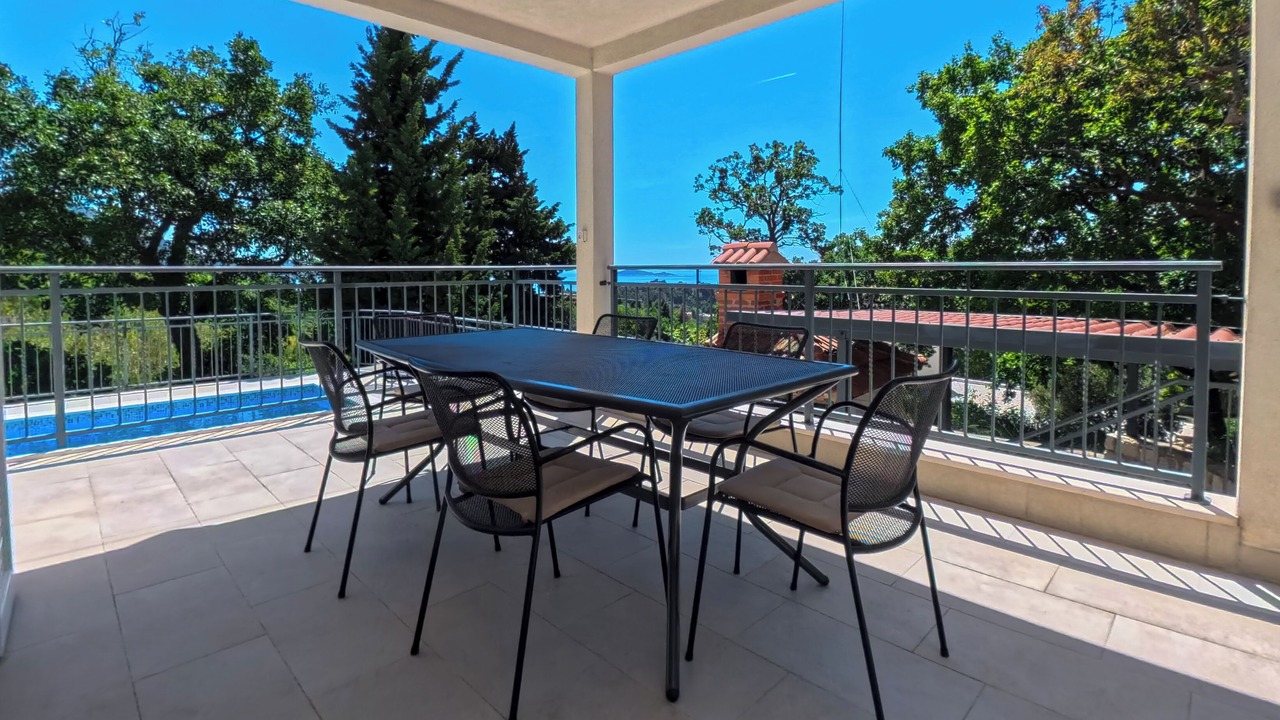 Photo of Outdoor in Petraca