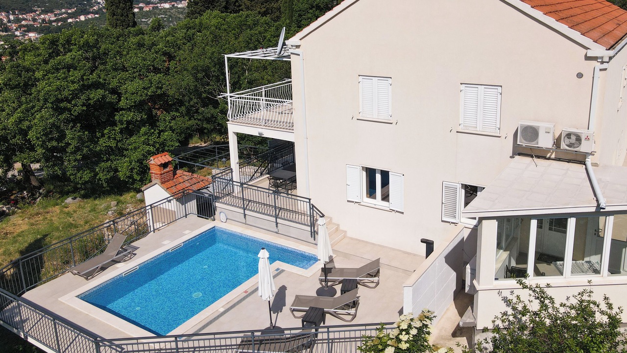 Photo of Outdoor in Petraca