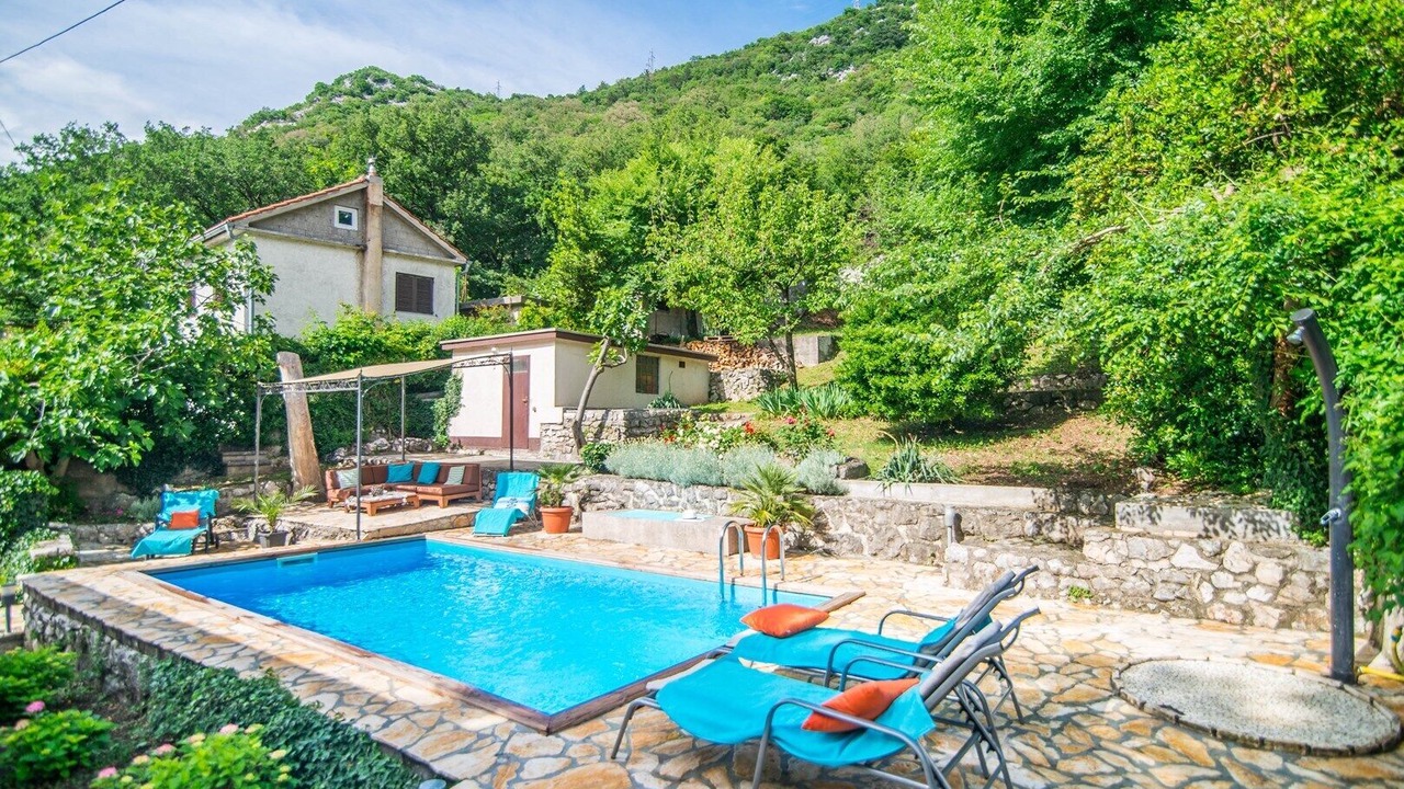 Photo of Outdoor in Bakarac