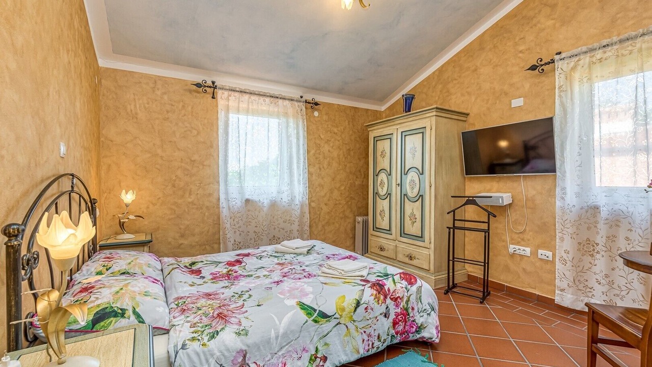 Photo of Bedroom in Sumber