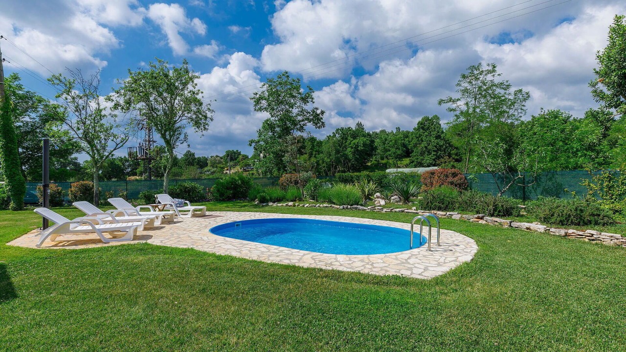 Photo of Outdoor in Makovci