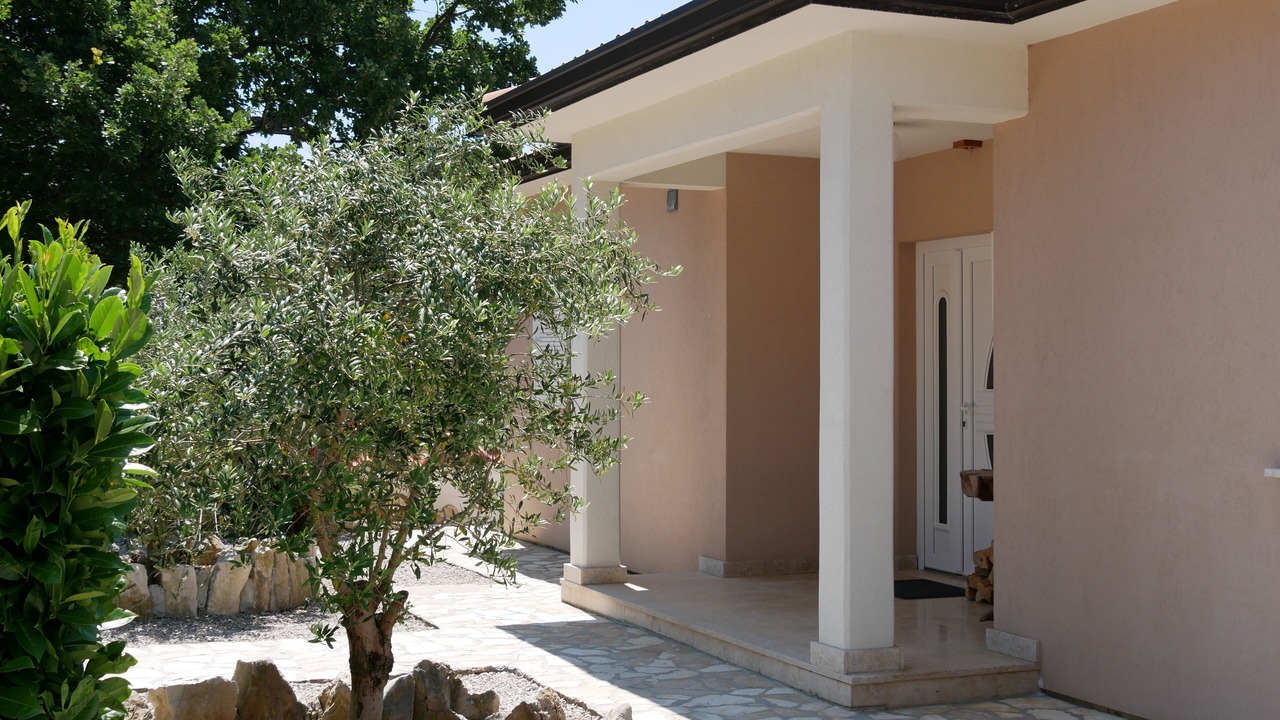 Photo of Outdoor in Rogocana