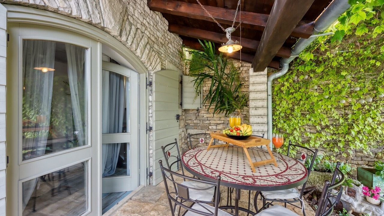 Photo of Outdoor in Rasa