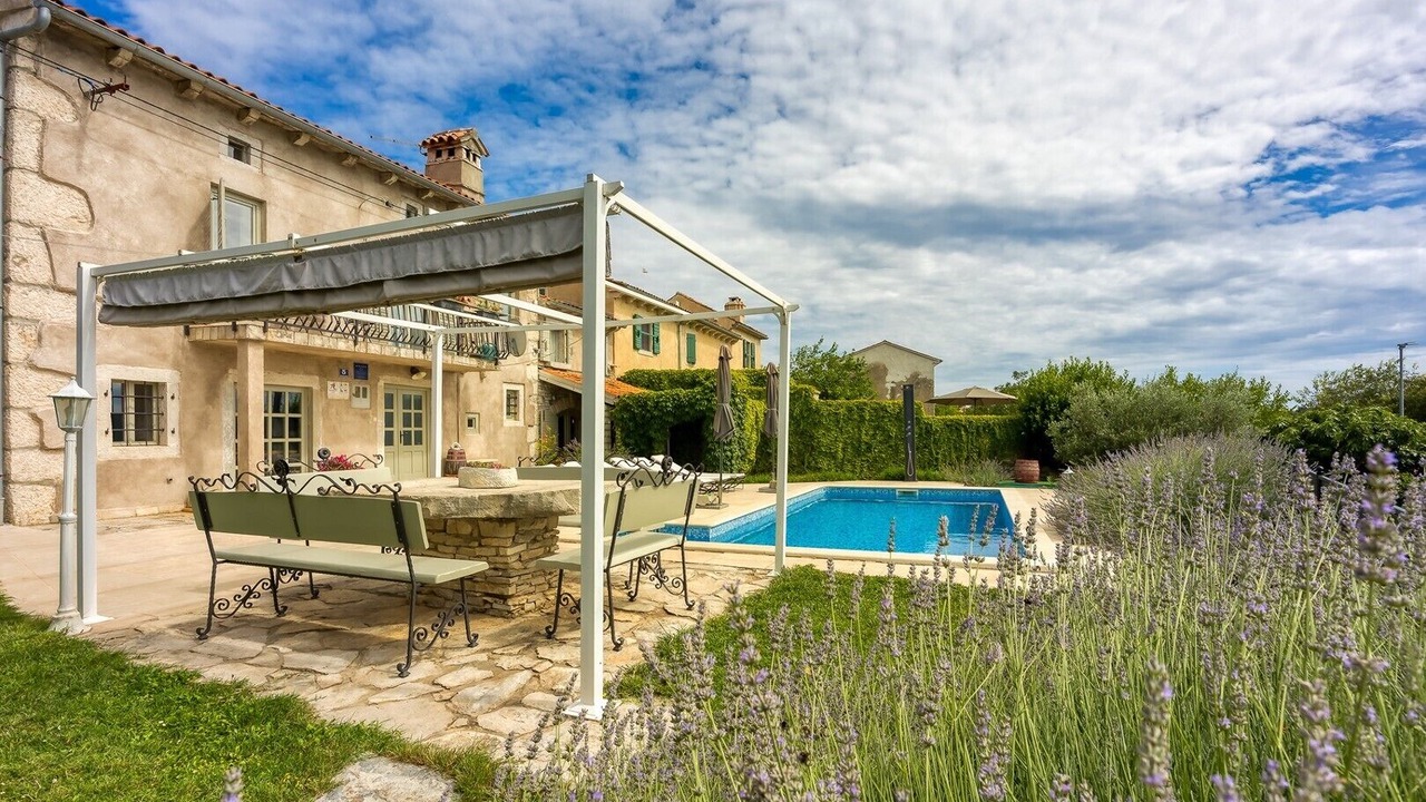 Photo of Outdoor in Rasa