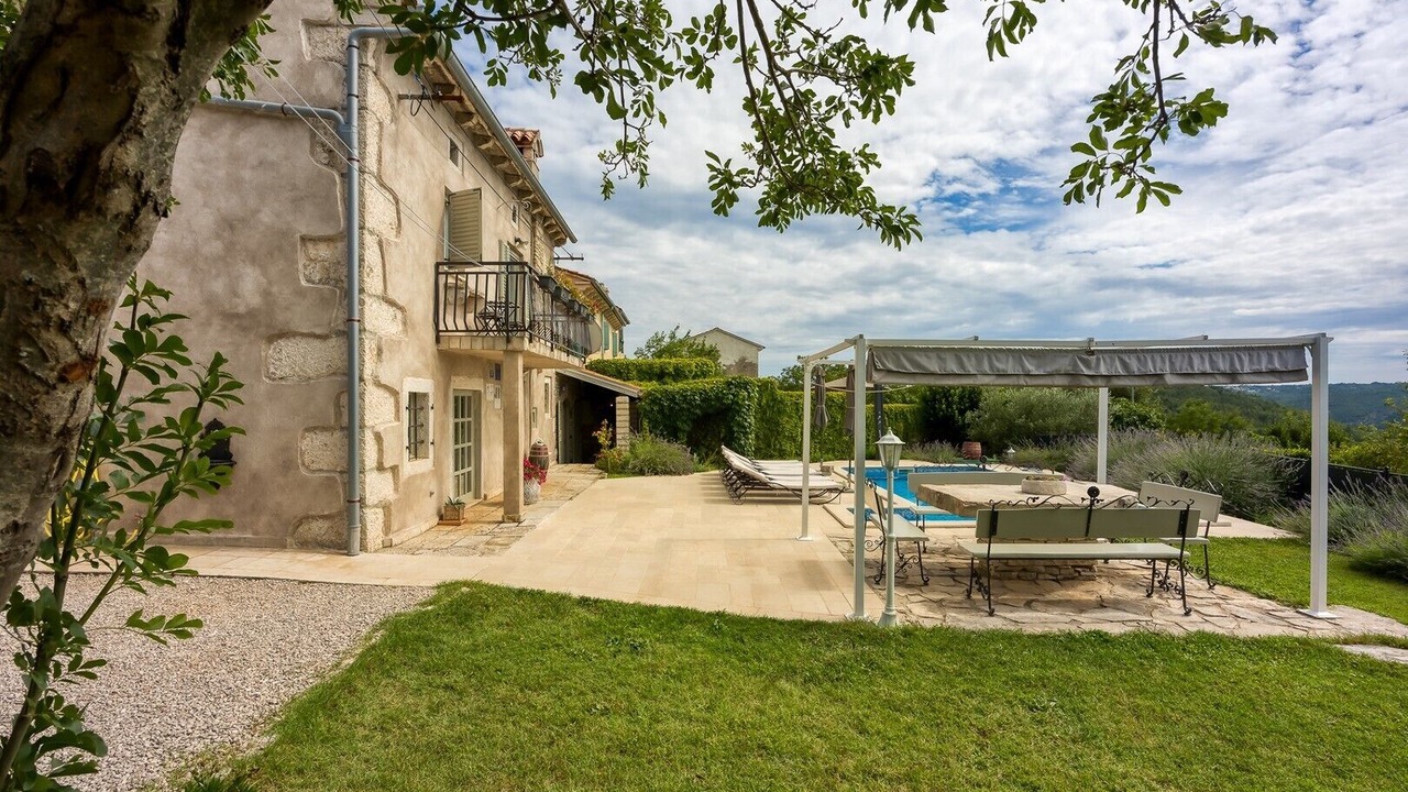 Photo of Outdoor in Rasa