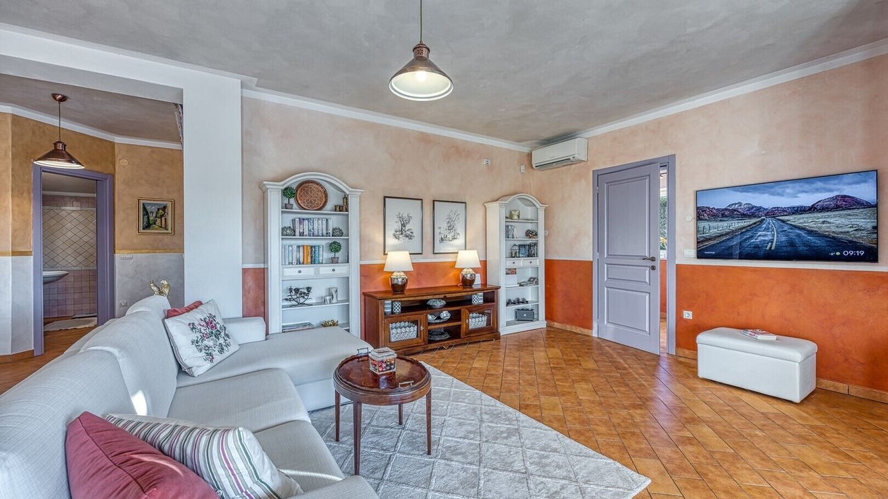 Photo of Livingroom in Sumber