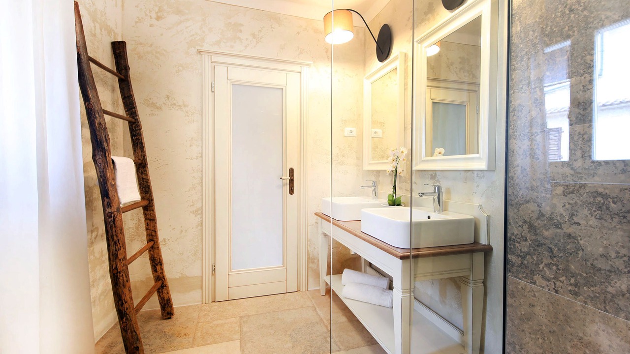 Photo of Bathroom in Kaldir