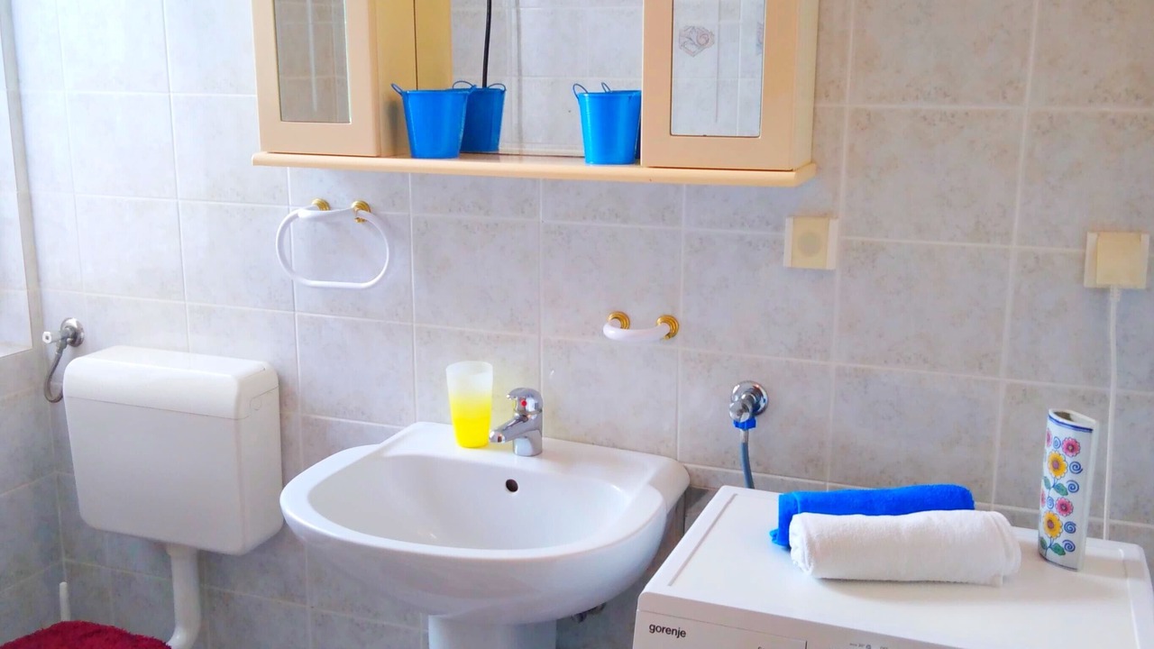 Photo of Bathroom in Kampor