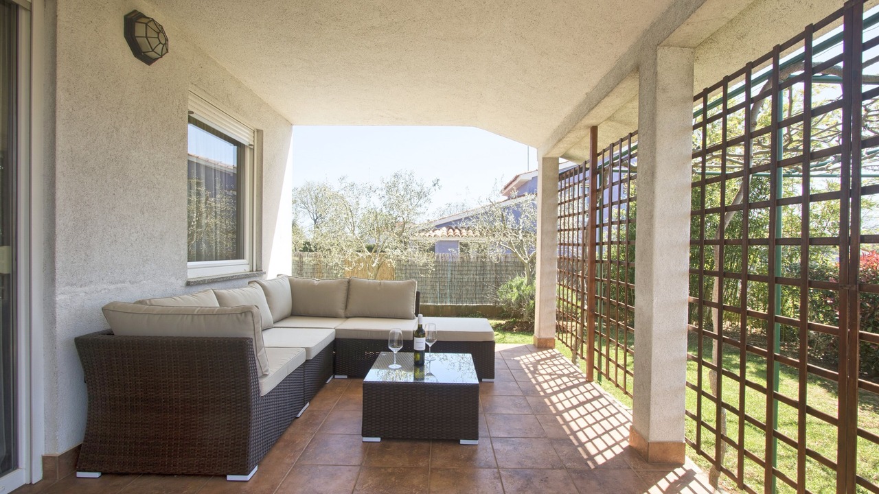 Photo of Patio Balcony in Loborika