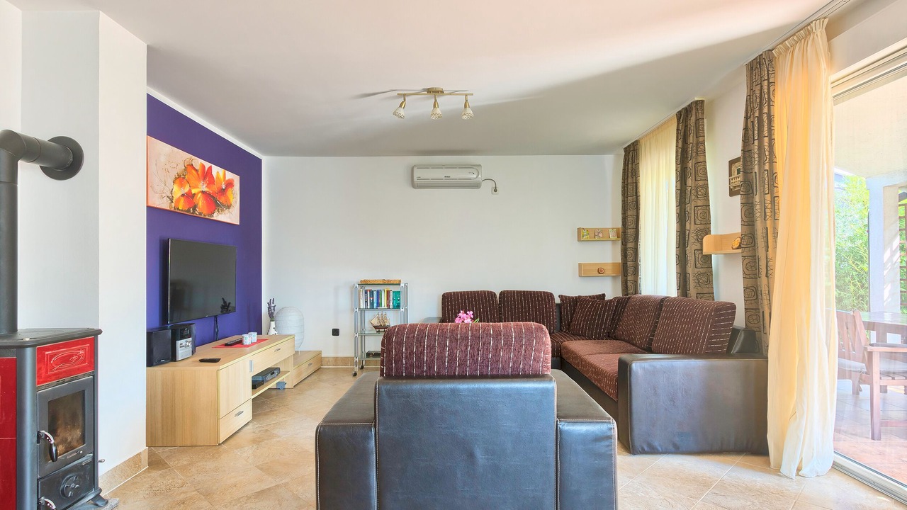Photo of Livingroom in Loborika