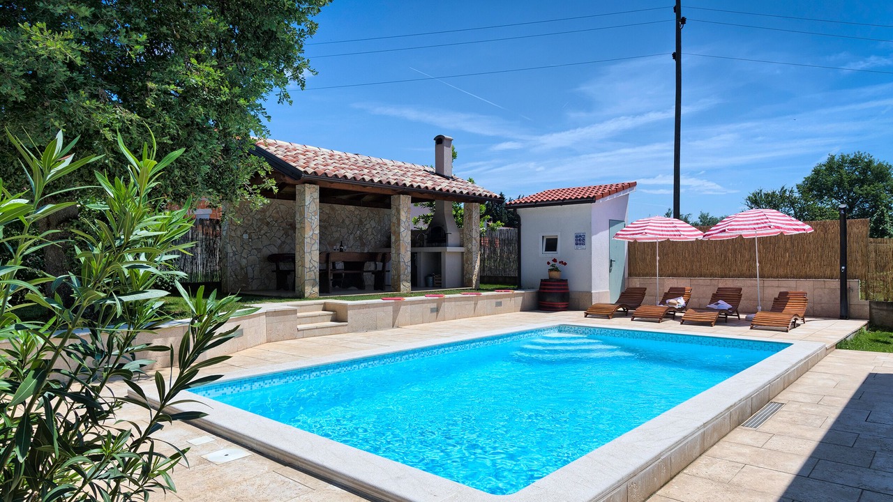 Photo of Outdoor in Loborika
