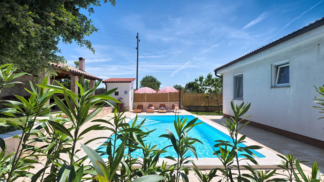 Photo of Outdoor in Loborika