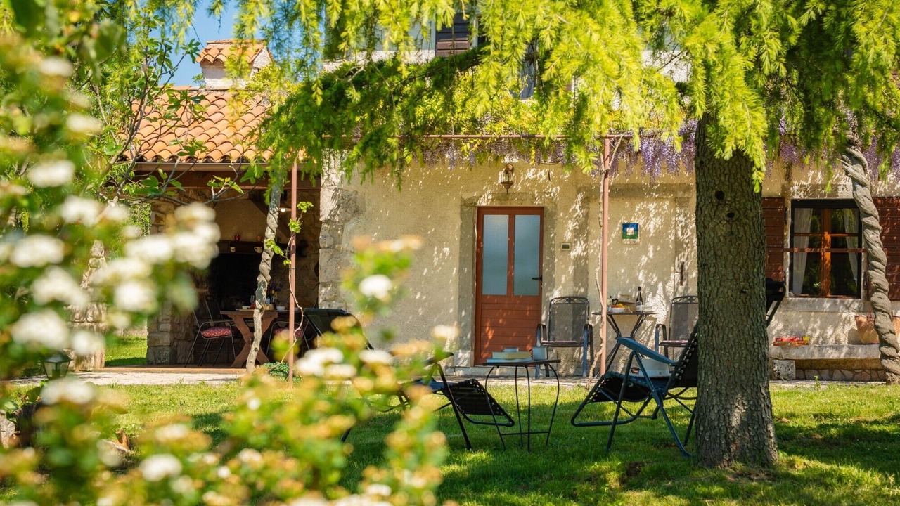 Photo of Outdoor in Rasa