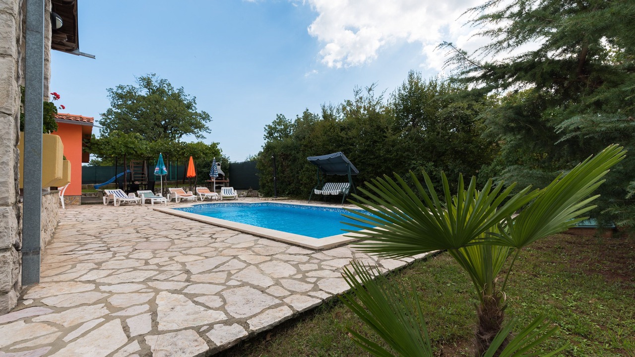 Photo of Outdoor in Rogocana