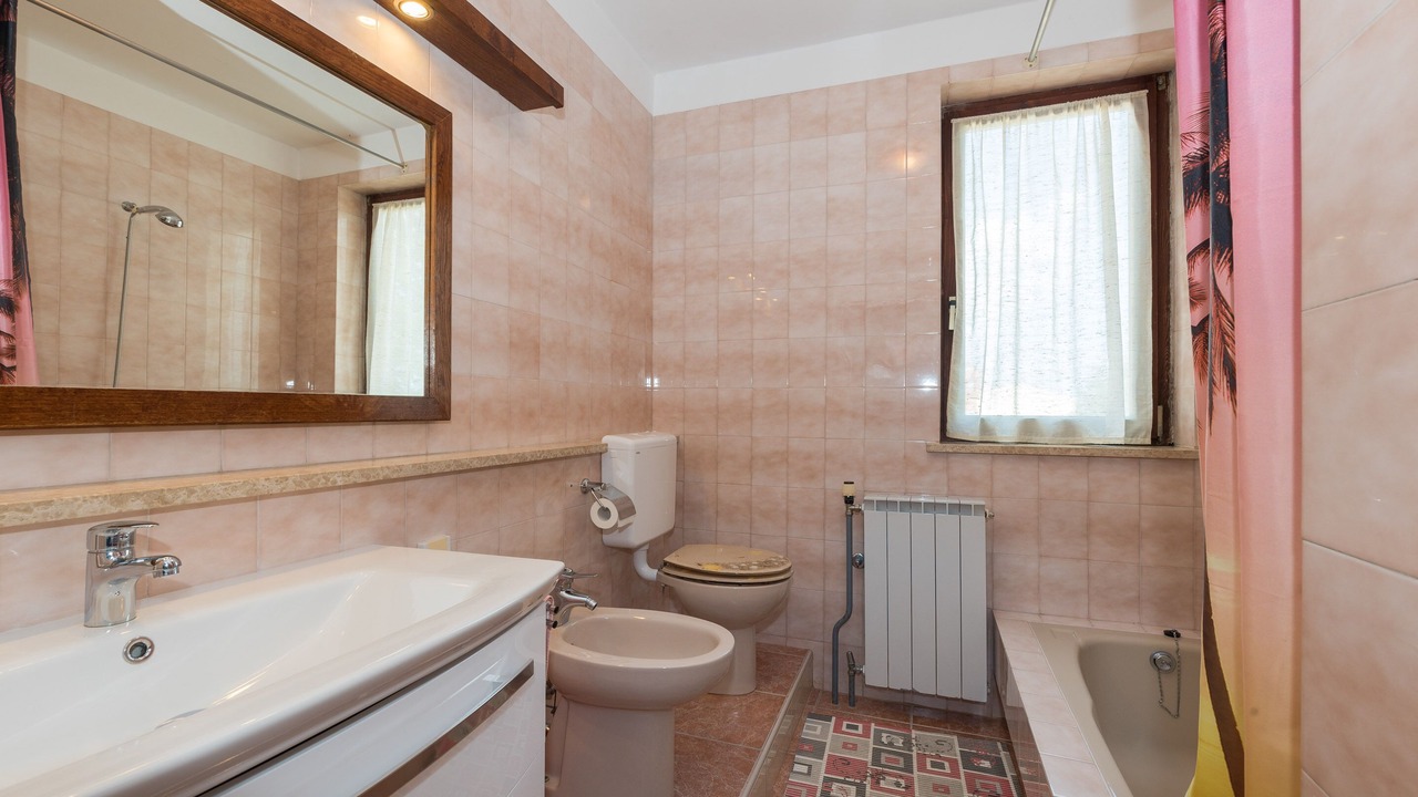 Photo of Bathroom in Rogocana