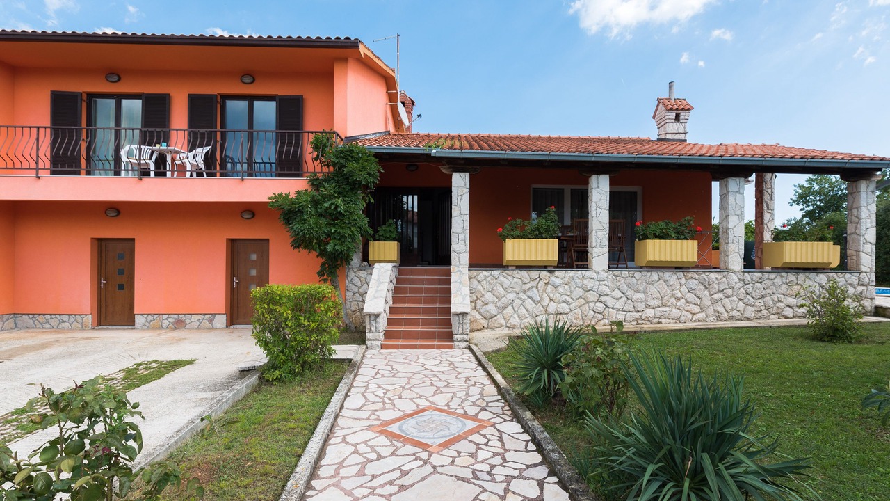Photo of Outdoor in Rogocana