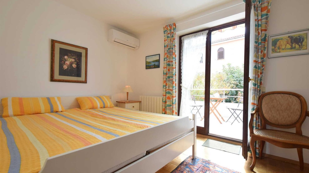 Photo of Bedroom in Vantacici