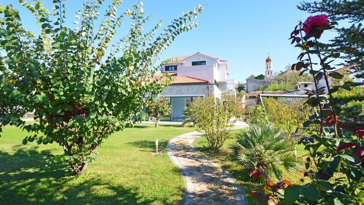 Photo of Outdoor in Betina