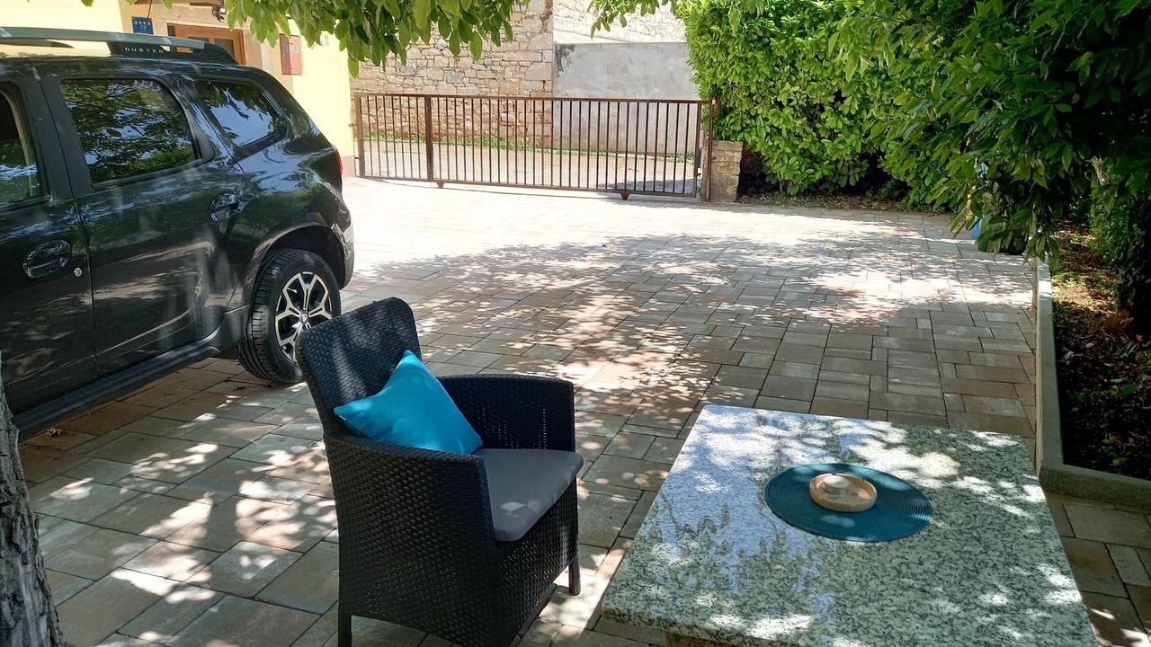 Photo of Patio Balcony in Mali Vareski