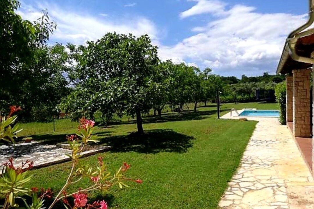 Photo of Outdoor in Mali Vareski