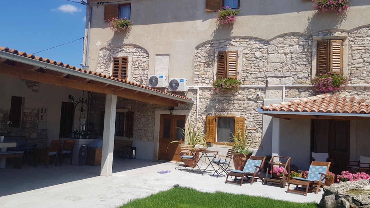 Photo of Outdoor in Loborika