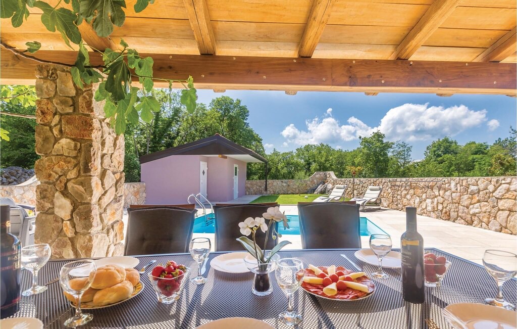 Photo of Patio Balcony in Sveti Vid Dobrinjski